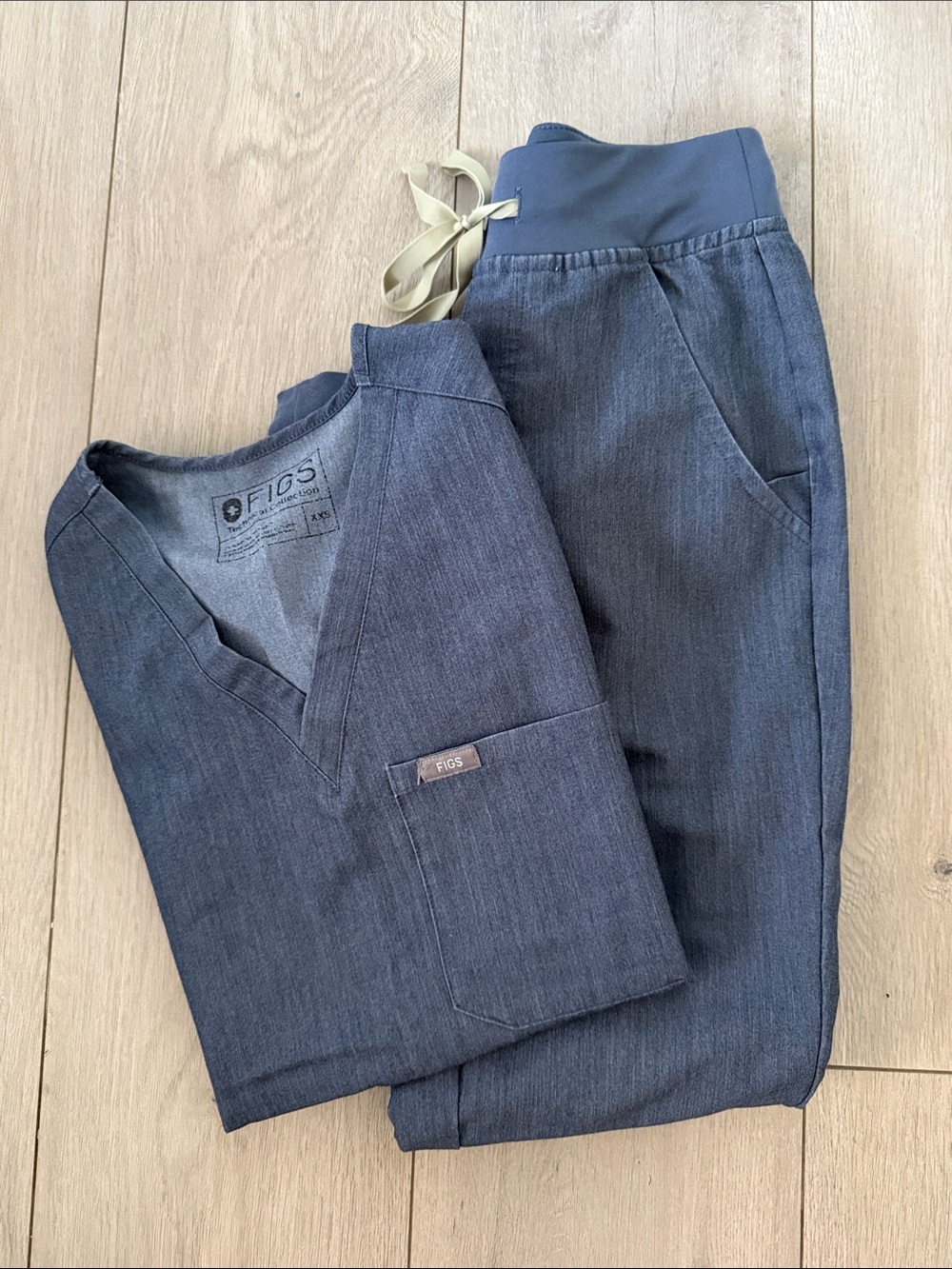 Figs Heather Denim Women's Jogger Scrub Set XXS set